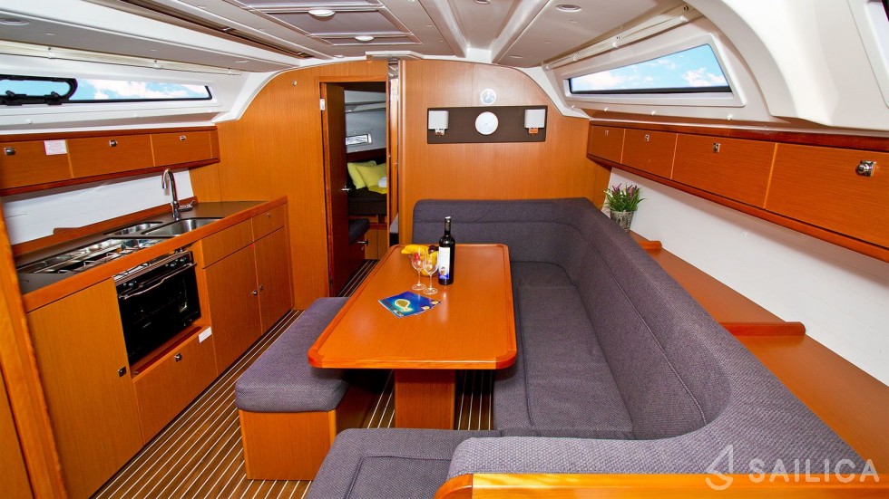 Bavaria 41 Cruiser - Yacht Charter Sailica