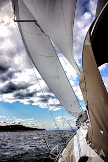 Bavaria 37 Cruiser - Yacht Charter Sailica