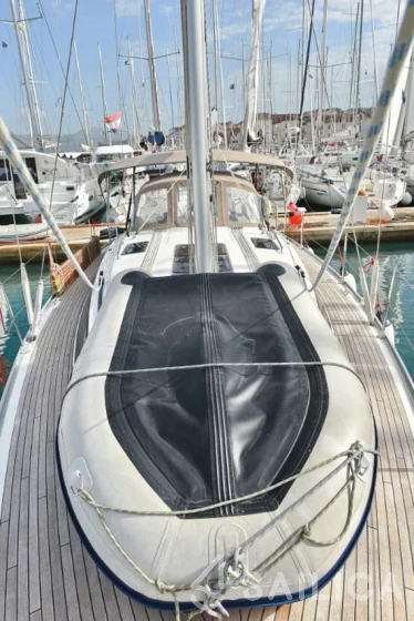 Bavaria 37 Cruiser - Yacht Charter Sailica