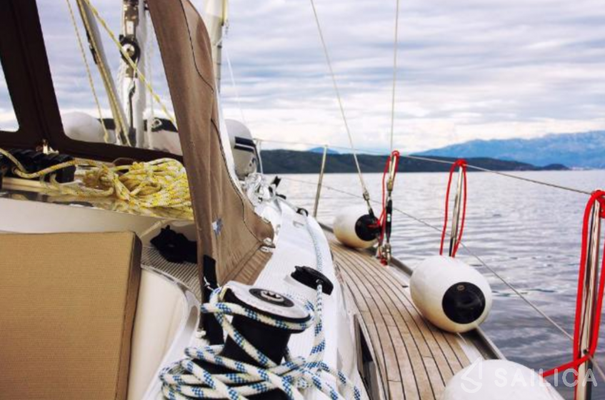 Bavaria 37 Cruiser - Yacht Charter Sailica