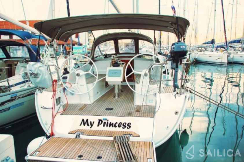 Bavaria 37 Cruiser - Yacht Charter Sailica