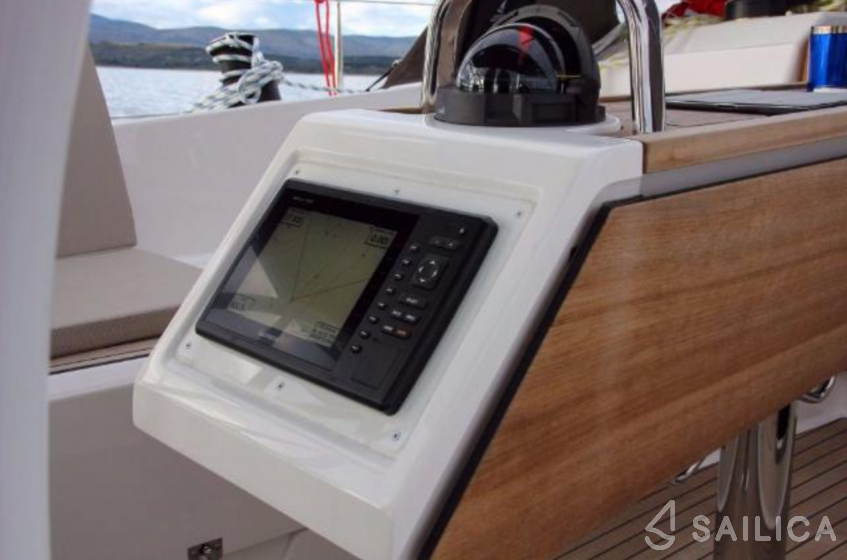 Bavaria 37 Cruiser - Yacht Charter Sailica