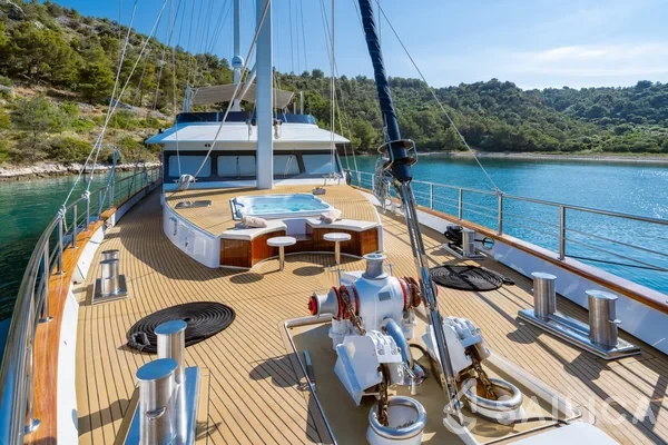 Gulet - Yacht Charter Sailica