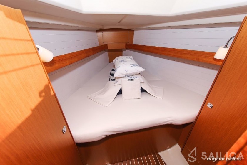 Bavaria 33 Cruiser - Yacht Charter Sailica