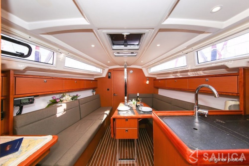 Bavaria 33 Cruiser - Yacht Charter Sailica