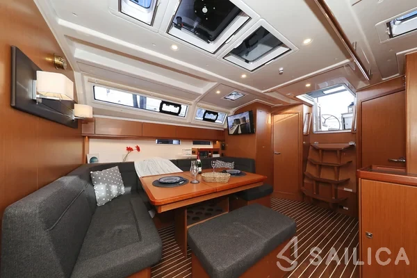 Bavaria 46 Cruiser - Yacht Charter Sailica