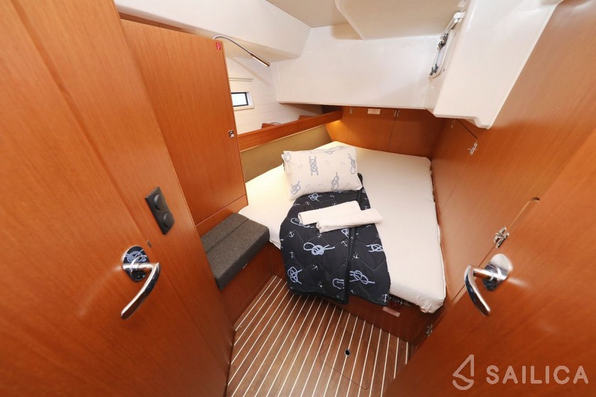 Bavaria 46 Cruiser - Yacht Charter Sailica