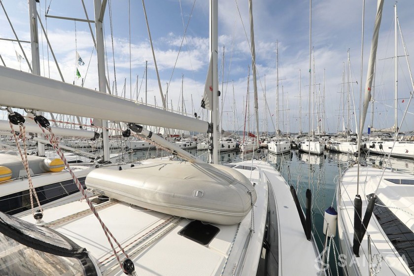 Bavaria 46 Cruiser - Yacht Charter Sailica