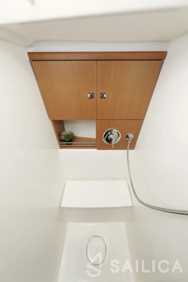 Bavaria 46 Cruiser - Yacht Charter Sailica