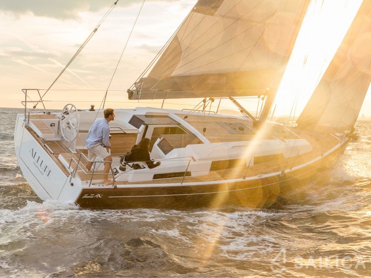 Hanse 388 - Yacht Charter Sailica