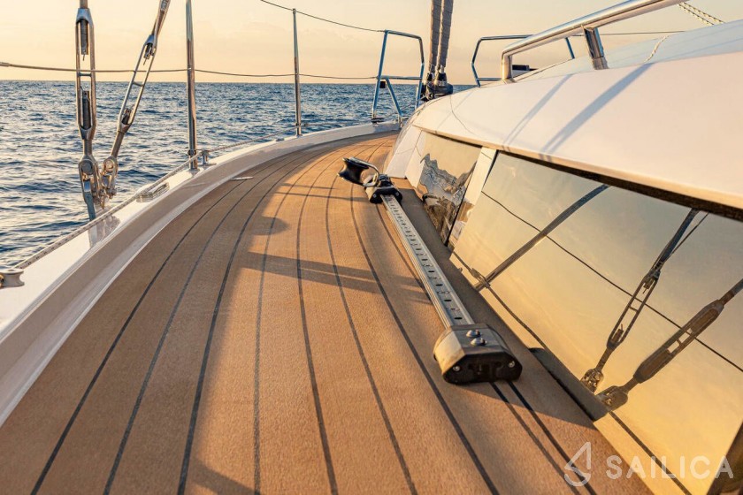 Hanse 460 - Yacht Charter Sailica