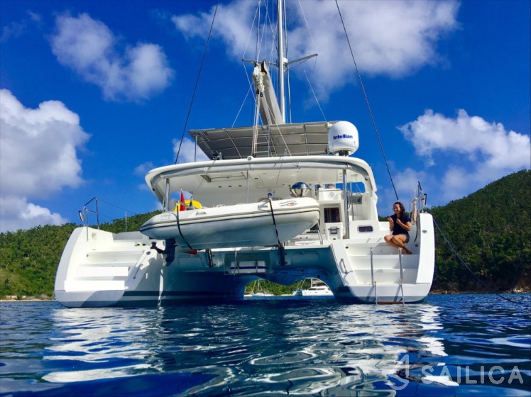 Lagoon 450  Flybridge - Yacht Charter Sailica
