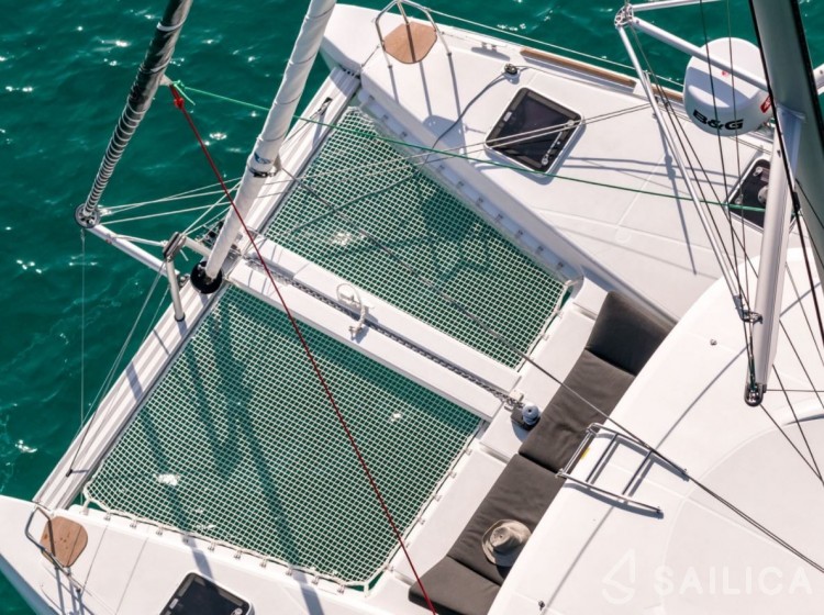 Lagoon 40 - Yacht Charter Sailica