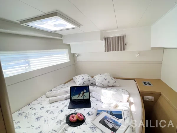 Lagoon 40 - Yacht Charter Sailica
