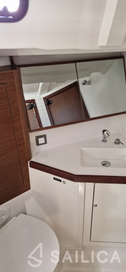 Oceanis 46.1 - Yacht Charter Sailica