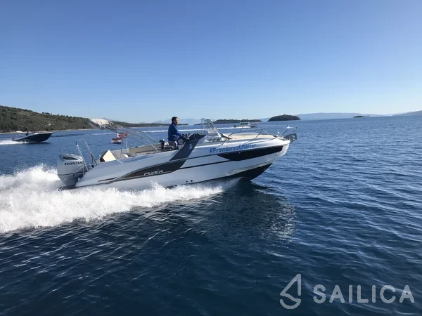 Beneteau Flyer 7.7 SUNdeck - Yacht Charter Sailica