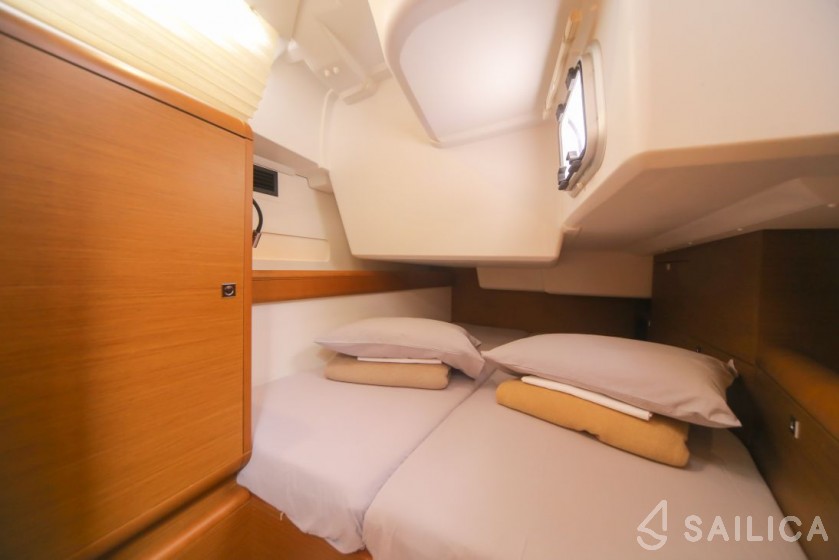 Sun Odyssey 519 - Yacht Charter Sailica