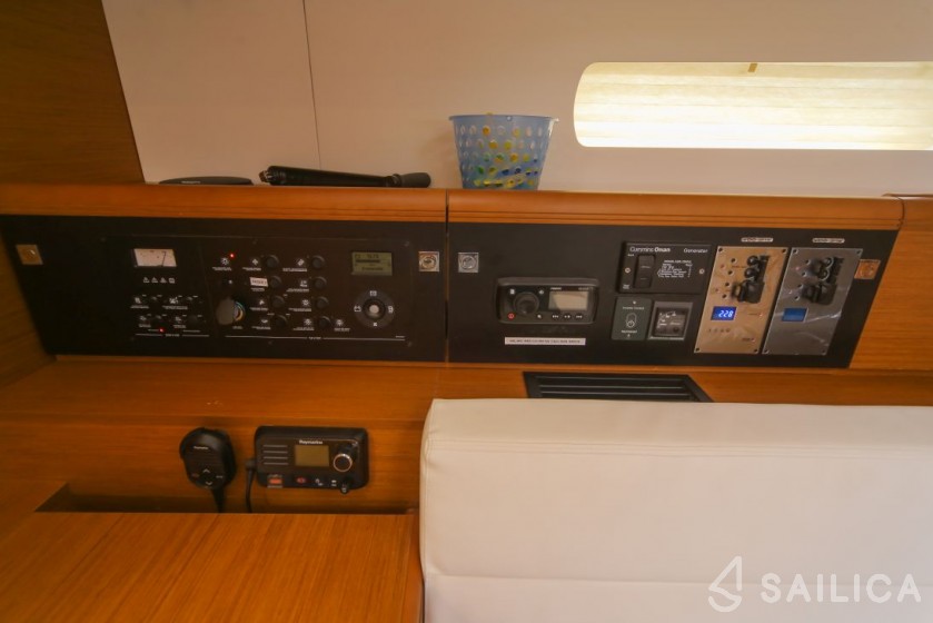Sun Odyssey 519 - Yacht Charter Sailica
