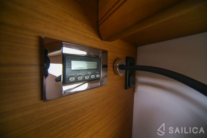 Sun Odyssey 519 - Yacht Charter Sailica