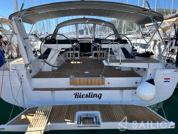 Hanse 460 - Yacht Charter Sailica