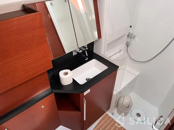 Hanse 460 - Yacht Charter Sailica