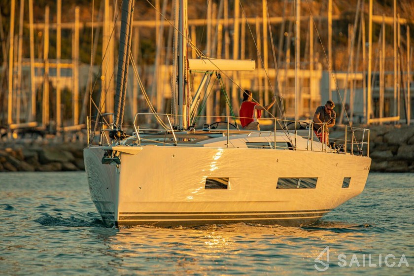 Hanse 460 - Yacht Charter Sailica