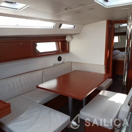 Oceanis 48 - Yacht Charter Sailica