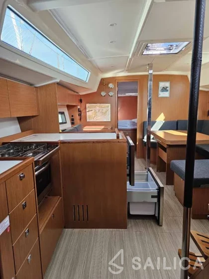 Bavaria C42 - Yacht Charter Sailica
