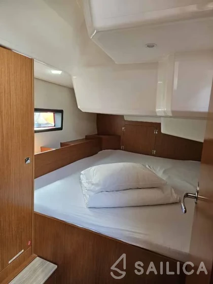 Bavaria C42 - Yacht Charter Sailica