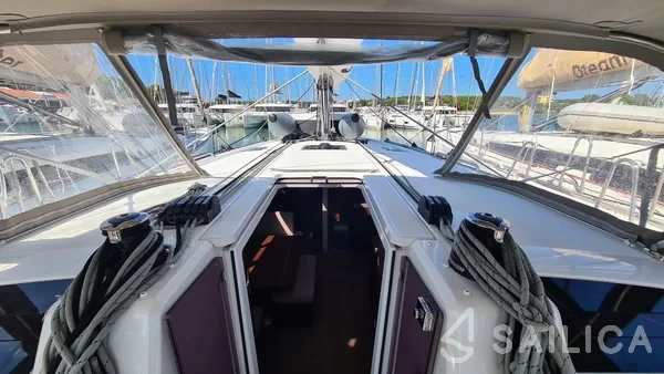Oceanis 40.1 - Yacht Charter Sailica
