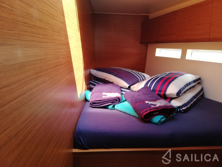 More 55 - Yacht Charter Sailica