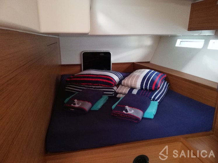 More 55 - Yacht Charter Sailica