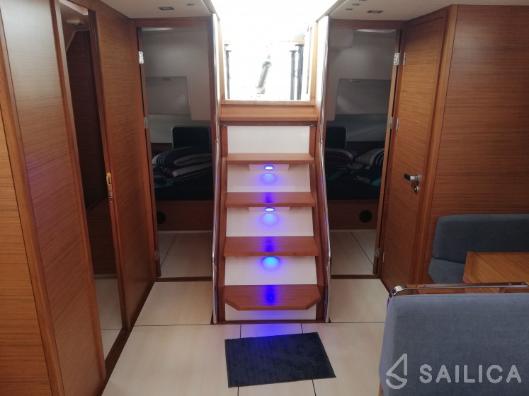 More 55 - Yacht Charter Sailica