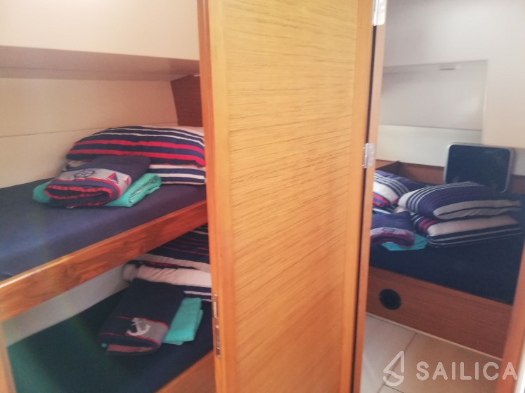 More 55 - Yacht Charter Sailica