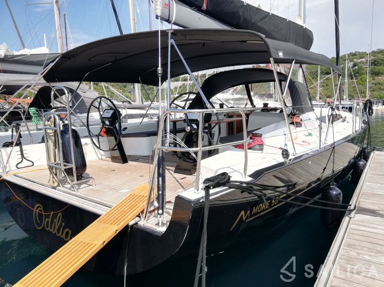 More 55 - Yacht Charter Sailica