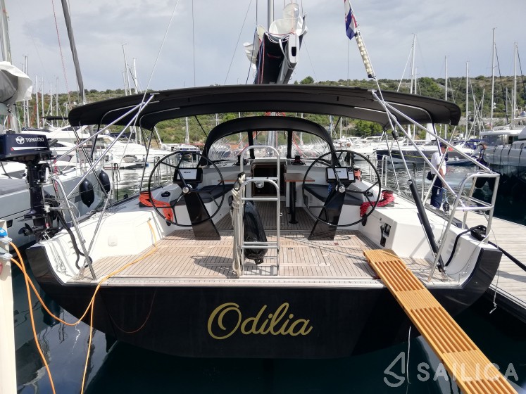 More 55 - Yacht Charter Sailica