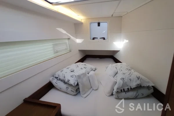 Lagoon 40 - Yacht Charter Sailica