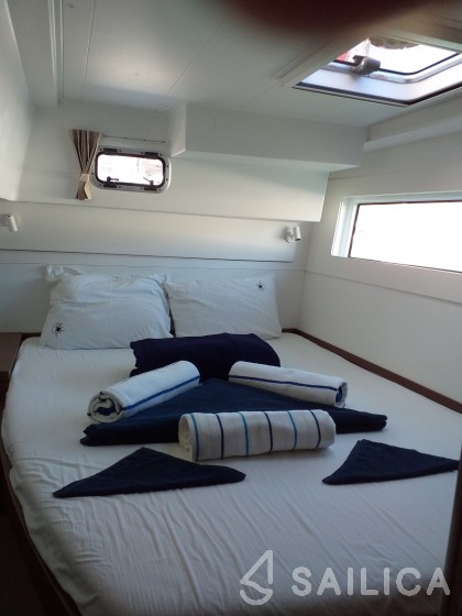 Lagoon 40 - Yacht Charter Sailica