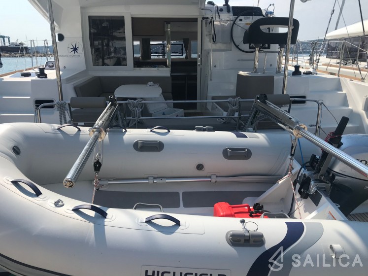 Lagoon 40 - Yacht Charter Sailica