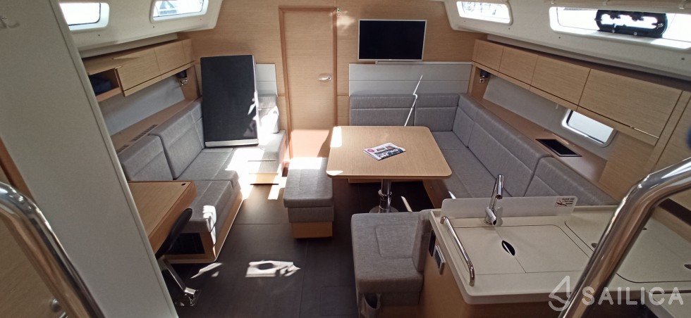Hanse 458 - Yacht Charter Sailica