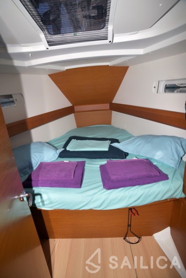 Sun Odyssey 449 - Yacht Charter Sailica