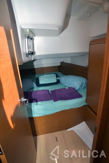 Sun Odyssey 449 - Yacht Charter Sailica