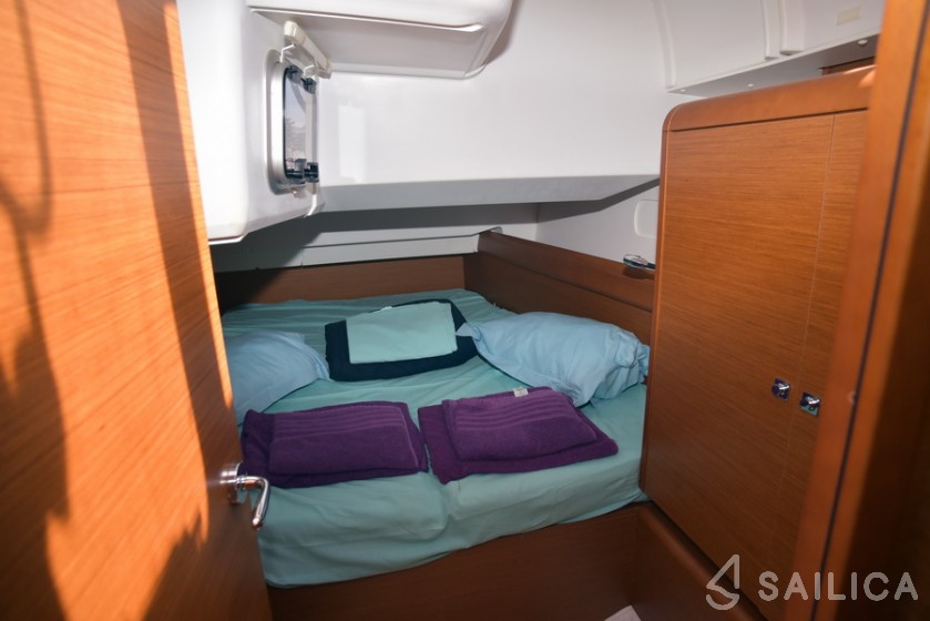 Sun Odyssey 449 - Yacht Charter Sailica