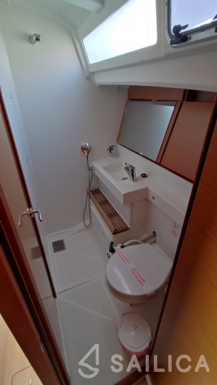 Sun Odyssey 440 - Yacht Charter Sailica