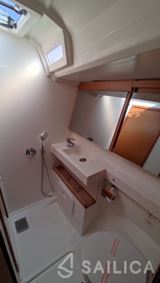 Sun Odyssey 440 - Yacht Charter Sailica