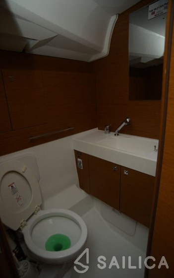 Sun Odyssey 479 - Yacht Charter Sailica