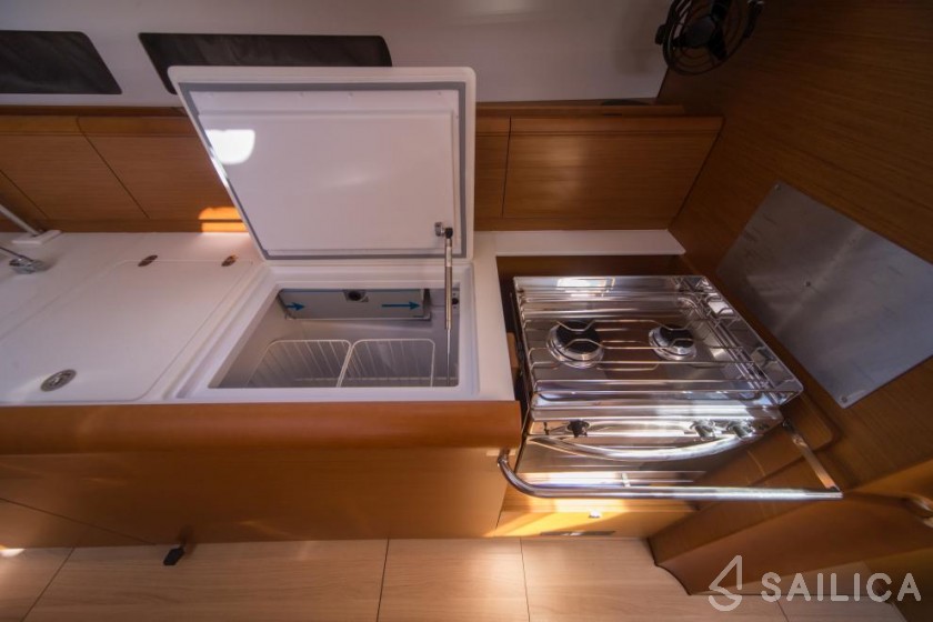 Sun Odyssey 479 - Yacht Charter Sailica