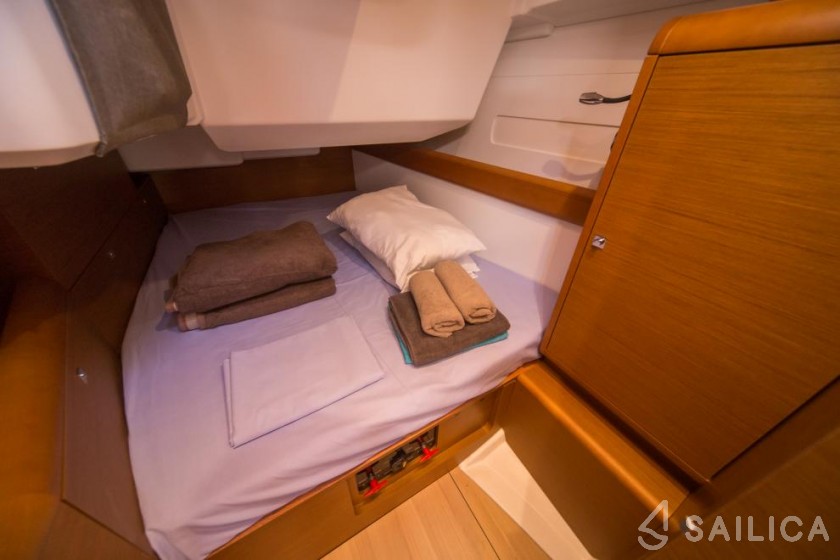 Sun Odyssey 479 - Yacht Charter Sailica