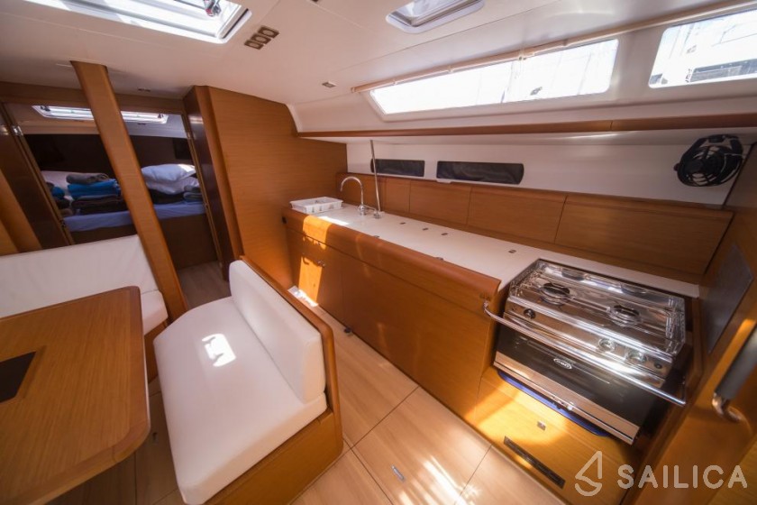 Sun Odyssey 479 - Yacht Charter Sailica