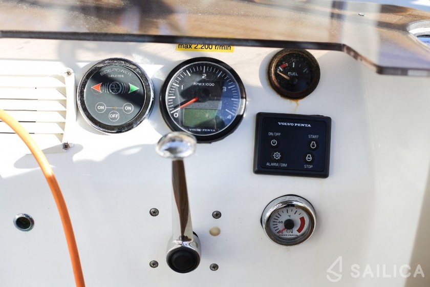 Bavaria 40 Cruiser - Yacht Charter Sailica